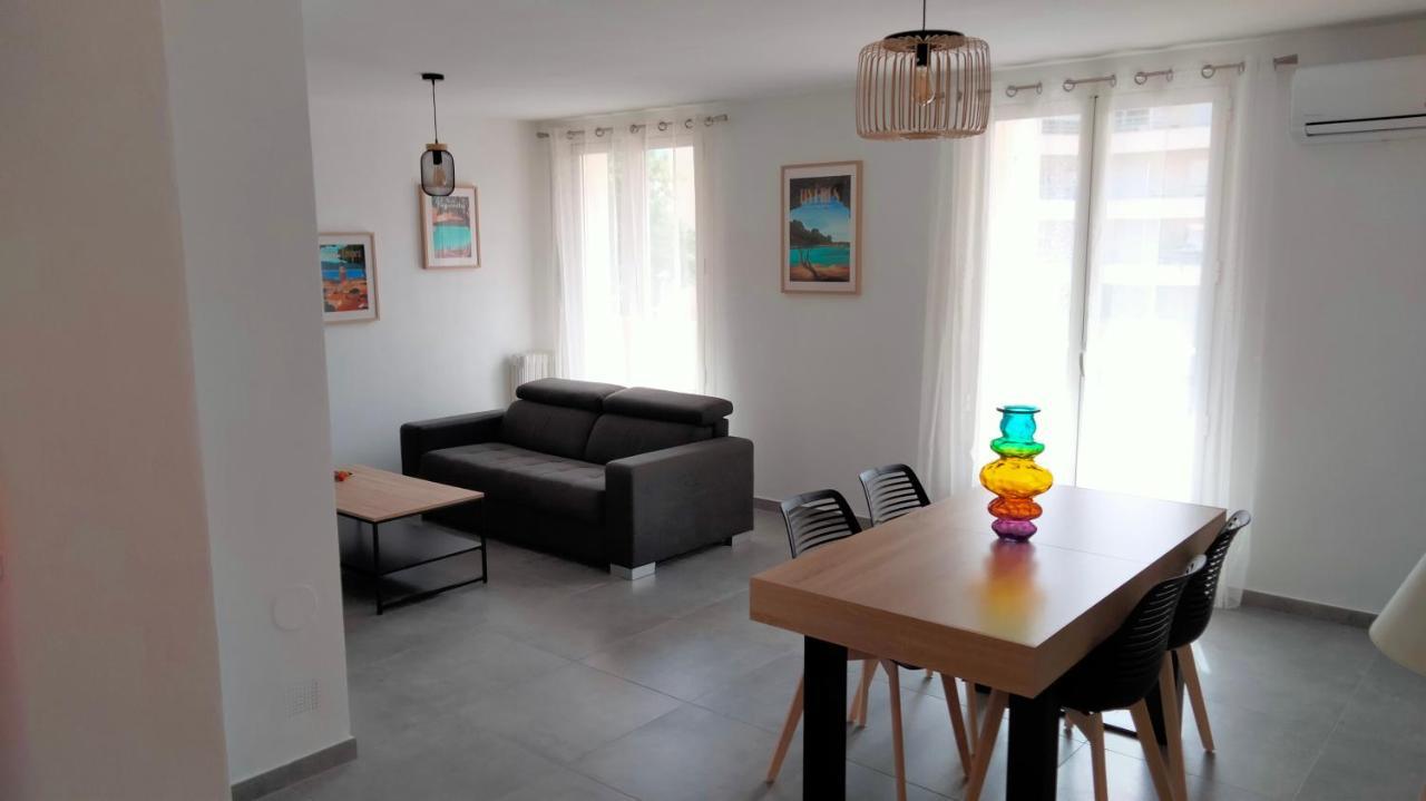 Appartement Terre Et Mer Hyères Esterno foto